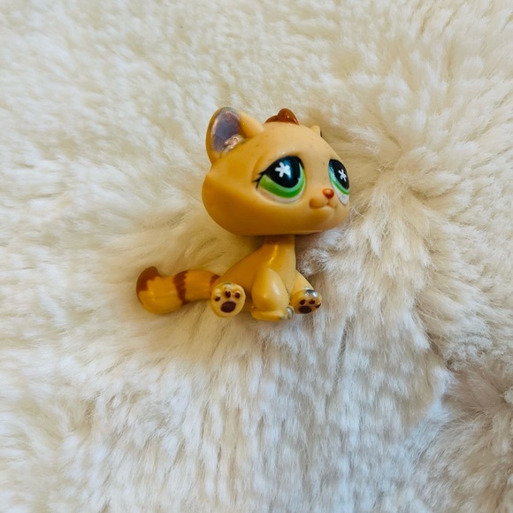 Sitting Cat LPS - Picture 1 of 4